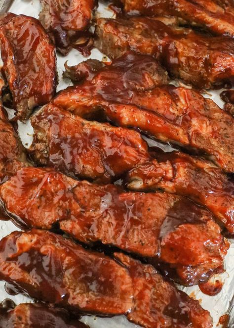 How To Cook Country Style Ribs in the Oven - Barefeet in the Kitchen Beef Ribs In Oven, Beef Country Style Ribs, Country Ribs Recipe, Baked Beef Ribs, Ribs Recipe Oven, Boneless Beef Ribs, Ribs In The Oven, Ribs In Oven, Country Style Pork Ribs