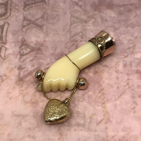 Strange Jewelry, Historical Accessories, Figural Jewelry, Hand Pendant, Mother Of Pearl Jewelry, Shiny Things, Victorian Jewelry, Hand Jewelry, Dream Jewelry