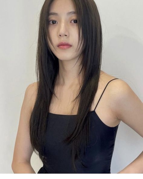 Long Straight Hairstyles, Korean Hairstyles, Korean Hair Color, Straight Hair Cuts, Haircuts For Medium Hair, Haircuts Straight Hair, Long Hair With Bangs, Hair Images, Hair Stylist Life