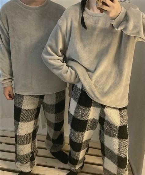 Uwu Outfit, Matching Couple Pajamas, Sleepover Outfit, Pajamas Aesthetic, Couple Fits, Couple Pajamas, Matching Pjs, Cute Sleepwear, Cute Pajama Sets