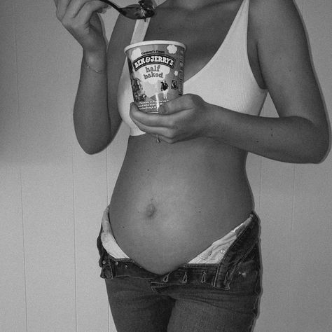 Half Baked Pregnancy Photo Christmas, Half Baked Baby Photo Shoot, Spicy Pregnancy Photos, Half Baked, Half Baked Maternity Photoshoot, Half Baked Pictures Pregnancy, Halfway Baked Pregnancy Photoshoot, Half Way Pregnancy Photo, Bun In The Oven Maternity Shoot