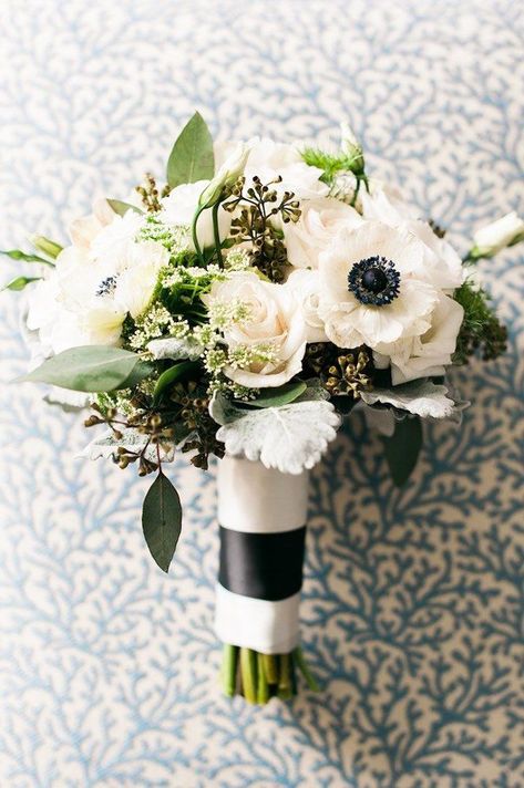 42 Prettiest Small Wedding Bouquets to Have and to Hold ❤ small wedding bouquets wintre white bouquet Shea Christine Photography #weddingforward #wedding #bride Small Bridesmaid Bouquets, Winter Bridal Bouquets, Small Bridal Bouquets, Private Ceremony, Small Wedding Bouquets, Prom Bouquet, Wedding Decors, Cascading Wedding Bouquets, Winter Wedding Bouquet