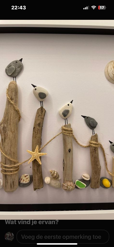 Driftwood Fence, Beach Art Crafts, Pebble Art Birds, Beach Rock Art, Sea Gulls, Stone Artwork, Stone Pictures Pebble Art, Driftwood Art Diy, Seashell Projects