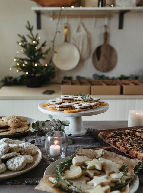 How To Host A Cookie Exchange Party, Cookie Swap Party Ideas, Cookie Party Decorations, Cookie Party Ideas, Cookie Exchange Rules, Christmas Cookie Swap Party, Cookie Swap Party, Christmas Cookie Swap, Swap Party