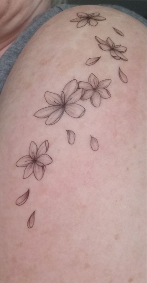 Petals In The Wind Tattoo, Flower Pedals Tattoo, Cherry Blossom Falling Petals Tattoo, Falling Flower Petals Tattoo, Falling Cherry Blossom Tattoo, Flower Petal Tattoo Falling, Cherry Blossom Petals Tattoo, Petals Tattoo Design, Falling Flowers Tattoo