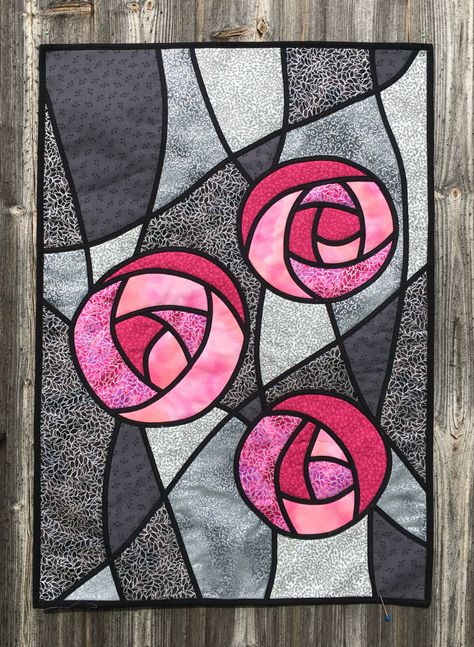 Stained Glass Roses, Glass Roses, Mackintosh Rose, Roses Wall, Stained Glass Rose, Stained Glass Quilt, Stained Glass Patterns Free, Rose Quilt, Zen Doodle Art