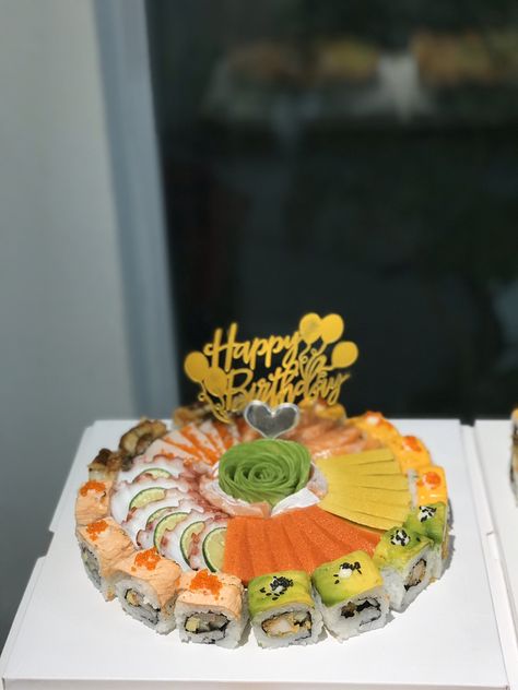 Sushi Cake Ideas, Sushi Birthday Party Ideas, Sushi Cake Birthday, Sushi Birthday, Birthday Cake Alternatives, Chinese Party, Cake Bouquet, Sushi Cake, Sushi Bar