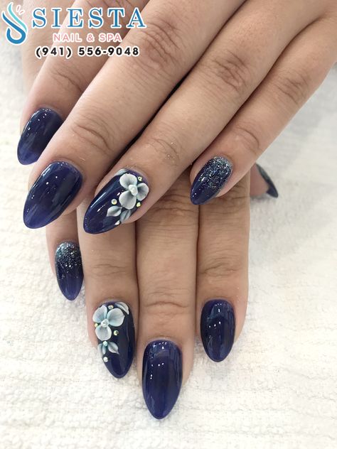 Nail Art Navy, Purple Wedding Nails, Nail Wedding, Pink Flower Nails, Ball Outfit, Mani Nails, Purple Glitter Nails, Navy Nails, Nails And Spa