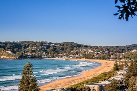 Avoca Beach – a great holiday destination for Sydneysiders. Avoca Beach Nsw, Avoca Beach, Copacabana Beach, New South Wales Australia, Holiday Resort, Nsw Australia, Rock Pools, Explore Travel, Beach Getaways