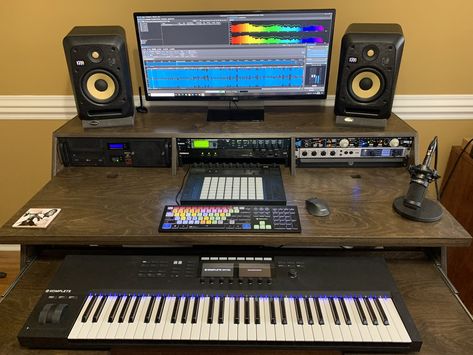 Home Recording Studio Equipment, Recording Studio Equipment, Music Aesthetics, Audio Production, Recording Studio Design, Studio Desk, Dj Setup, Home Recording Studio, Studio Equipment