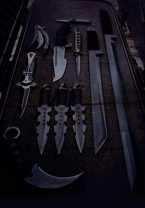 Arc Of A Scythe, Scythe Book, Soldier Aesthetic, Knife Wallpaper, Cod Aesthetic, Knife Aesthetic, Neal Shusterman, Pretty Knives, Tactical Gear Loadout