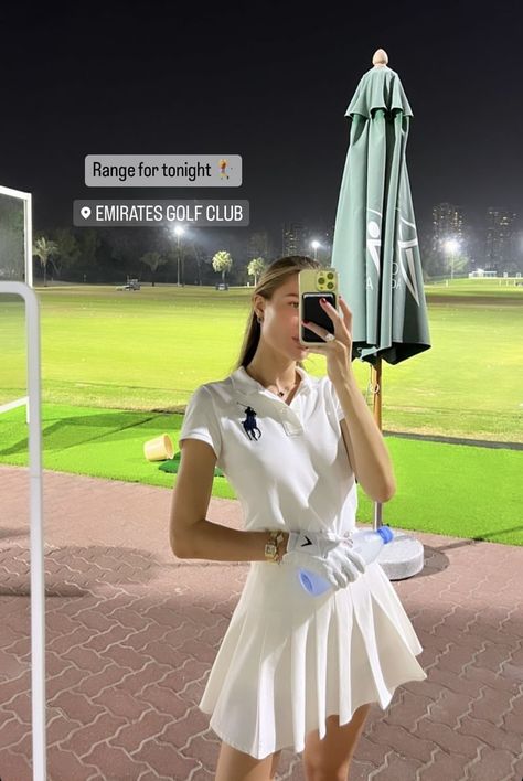 Cute Golf Aesthetic, Tennis Dresses For Women, Golf Polo Outfit Women, Tennis Outfit Women Aesthetic, Tenis Outfits Sport Women, Golf Fits Women, Outfit Golf Women, Modest Tennis Outfit, Golf Style For Women