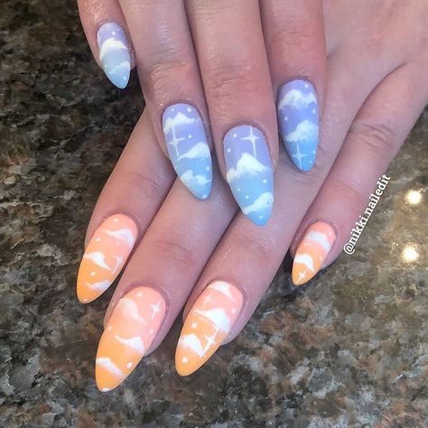 Sunset Nails With Clouds, Yellow Cloud Nails, Cloud Ombre Nails, Colorful Cloud Nails, Dreamy Cloud Nails, Pastel Sky Nails, Sky Themed Nails, Rain Cloud Nails, Ombre Cloud Nails