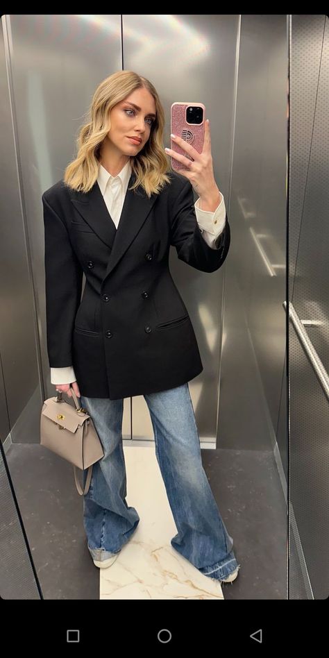 Blue Blazer Outfits For Women Casual, Smythe Blazer Outfit, Hourglass Blazer Outfit, Wide Leg Jeans And Blazer Outfit, Black Blazer Outfit Casual Classy, Elegant Blazer Outfits, Black Blazer Outfit Casual, Fitted Blazer Outfit, Blazer Outfits For Women Casual