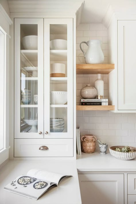 Frobisher, St-Bruno - AKB Design Kitchen Display Cabinet, Top Kitchen Cabinets, White Laundry Rooms, Light Gray Cabinets, Shaker Kitchen Cabinets, Grey Countertops, White Subway Tiles, Glass Front Cabinets, Tiny Apartments