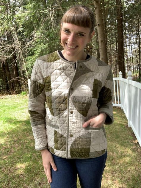 Tips and Tricks for Sewing a Reversible Quilted Jacket - WeAllSew Make A Bow Tie, Seam Guide, Flat Felled Seam, Grainline Studio, Straight Line Quilting, Best Caps, Quilt Jacket, Bias Binding, Bias Tape