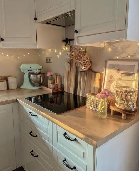 Aesthetic Apartment, Dream Apartment Decor, Future Apartment Decor, Aesthetic Kitchen, Apartment Aesthetic, Dream House Rooms, Cozy Kitchen, Apartment Decor Inspiration, Cute Kitchen