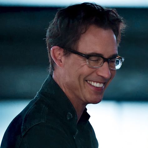 Flash Pfp, Doctor Wells, Harry Wells, The Flash Cisco, Harrison Wells, Tom Cavanagh, Flash Superhero, Eobard Thawne, Team Flash