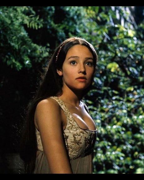 Romeo And Juliet 1968, Juliet 1968, Leonard Whiting, Juliet Capulet, Olivia Hussey, Princess Aesthetic, Romeo And Juliet, Classic Beauty, Beauty Inspiration