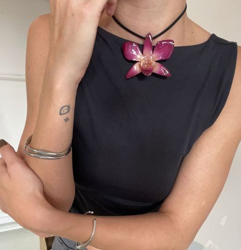 Orchid Necklace, Orchid Jewelry, Necklace Outfit, Nail Jewelry, Dope Jewelry, Suede Cord, Funky Jewelry, Jewelry Lookbook, Girly Jewelry