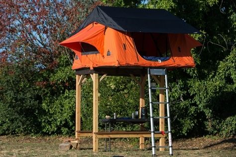 Teal Panels Let You Build Modular Campers And Temporary Dwellings Pallet Tent Platform, Elevated Tent, Diy Tent Camping, Rooftop Tent Camping, Tepui Tent, Rooftop Tents, Tent Platform, Tent Camping Hacks, Rooftop Tent