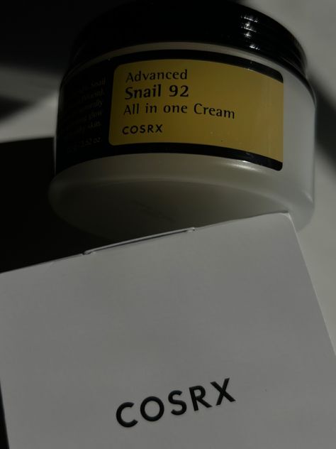 Cosrx Skin Care Aesthetic, Cosrx Aesthetic, Cosrx Cream, Aphrodite Beauty, Cosrx Snail Mucin, Cosrx Snail, Skin Korean, Skincare Ideas, Snail Cream