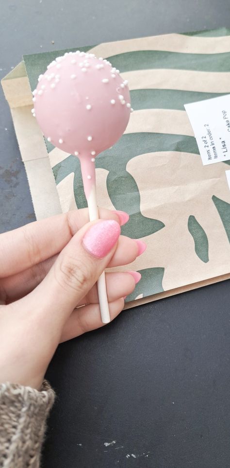 do not repost! ♡ #starbucks #cakepop Pink Cake Pop Starbucks, Starbucks Cake Pops, Pink Cake Pops, Starbucks Cake, Starbucks Birthday, Birthday Cake Pops, Dream Food, Starbucks Drinks Recipes, Pink Starbucks