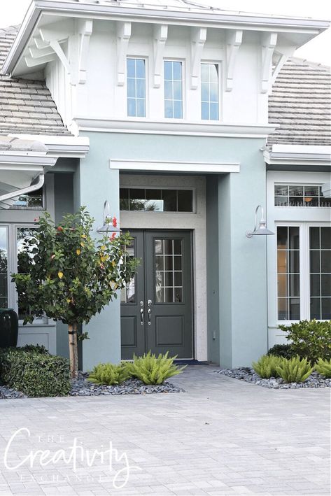 How to Choose the Right Exterior Paint Colors Blue Gray House Exterior, Sea Salt Exterior House Paint, Bungalow Colour, Exterior Beach House Colors, Stucco Houses, Exterior Paint Ideas, Exterior Beach House, Paint Pallets, Exterior Paint Color Combinations