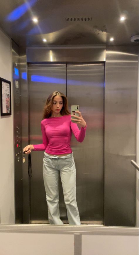 These cashmere tops are so good for fall/winter outfits. I have them in a few colours already. I also rolled my jeans in the waist because they are too long 🧍🏻‍♀️ Rolled Down Waist Jeans, Cute Fall Outfits, Waist Jeans, Fall Winter Outfits, Fall Outfit, Winter Outfits, Fall Outfits, Color Pop, Cashmere