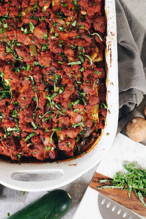 This Whole30 compliant Paleo zucchini lasagna is a delicious way to use up zucchini in your garden! Skip the bloat and enjoy this real food lasagna recipe! | realsimplegood.com Mushroom Zucchini Lasagna, Dairy Free Lasagna Recipe, Solo Dinner, Mushroom Zucchini, Lasagna Bake, Dairy Free Lasagna, Zucchini Lasagna Recipe, One Skillet Chicken, Skillet Chicken Thighs