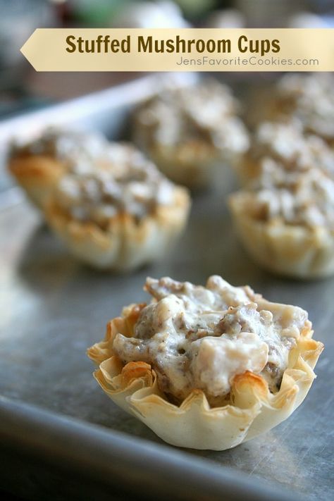 Stuffed Mushroom Cups from Jen's Favorite Cookies #appetizer Mushroom Cups, Warm Appetizers, Stuffed Mushroom, Favorite Appetizers, Finger Food Appetizers, Party Food Appetizers, Favorite Cookies, Yummy Appetizers, Appetizers Easy