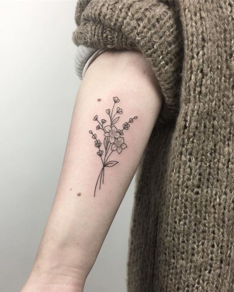 Cute wildflowers from this morning, thanks Holly 😊💖 Nathan Aesthetic, Tattoo Design Meaning, Holly Tattoo, Tattoo 2022, Cousin Tattoos, Elegant Tattoos, Small Tattoo, Body Mods, Minimalist Tattoo