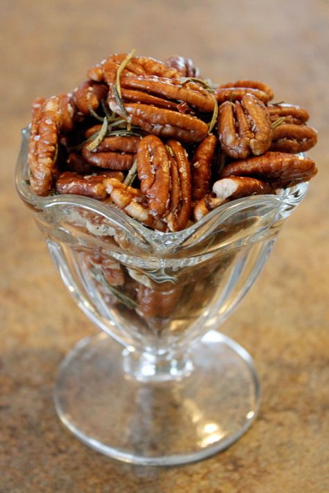 Toasted Rosemary Pecans | North Dakota Mom Bacon Rosemary Pecans, Candied Rosemary Pecans, Rosemary Pecans, Keto Diet Snacks, Spiced Pecans, Diet Snacks, How To Dry Rosemary, Snack Attack, Butter Pecan