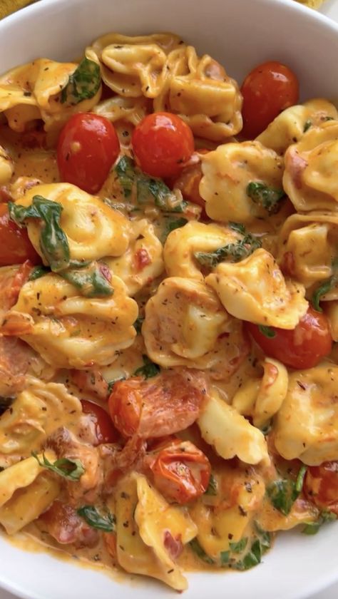 Creamy Tortellini with Tomatoes by gigimadanipour | Quick & Easy Recipe | The Feedfeed Sara Stewart, Sara Haven, Creamy Tomato Tortellini, Tuscan Tortellini, Tomato Tortellini, Sommer Mad, Tortellini Recipes, Salad Pasta, Note Book