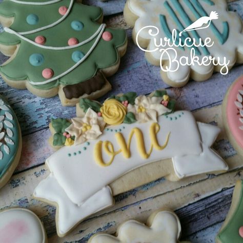 Banner Cookies Decorated, Floral Sugar Cookies, Bakery Cookies, Cookie Sets, Floral Banners, Ribbon Banner, Cookies Decorated, Birthday Cookies, Cookie Monster