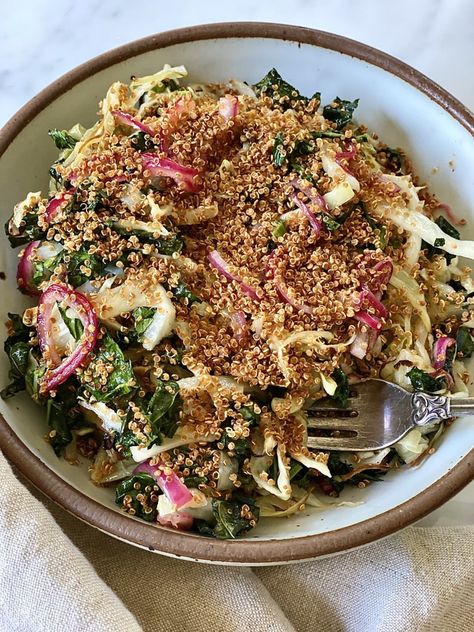 I Tried Baked Salad and Have Already Lost Count of How Many Times I've Made It Since Baked Salad, Justine Snacks, Spinach Salads, Crispy Quinoa, Baked Kale, Quinoa Recipe, Tomato Salad Recipes, Kale Salad Recipes, Kale Pesto