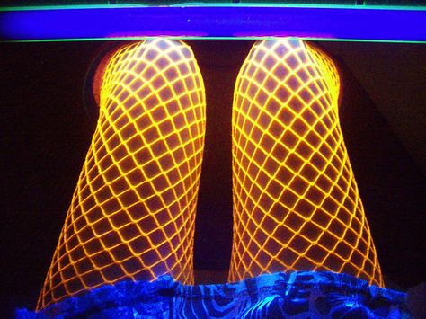 Black light fishnets Light Up Rave Outfit, Black Light Party Outfit Clothes, Black Light Costume, Black Light Party Outfit, Neon Party Outfits, Neon Birthday Party, Black Lights, Fantasy Fest, Blacklight Party