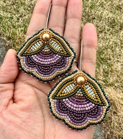 Beaded Floral Earrings, Metis Beaded Earrings, Métis Beading, Flat Earrings, Native Earrings, Beautiful Beaded Earring, Native Beading, Beaded Work, Ribbon Skirt