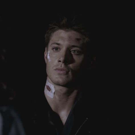 Dean Supernatural, Supernatural Wallpaper, John Winchester, Supernatural Pictures, Tv Supernatural, Supernatural Dean, Winchester Brothers, Supernatural Cast, Supernatural Fandom