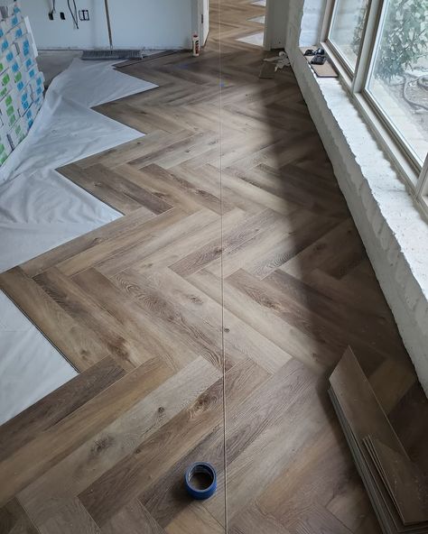 Large Plank Herringbone Floor, Vinyl Plank Flooring Herringbone Pattern, Herringbone Luxury Vinyl Floor, Herringbone Vinyl Plank Flooring, Wood Floor Patterns, Flooring On Walls, Cnc Furniture Plans, Wood Floor Pattern, Pergo Flooring