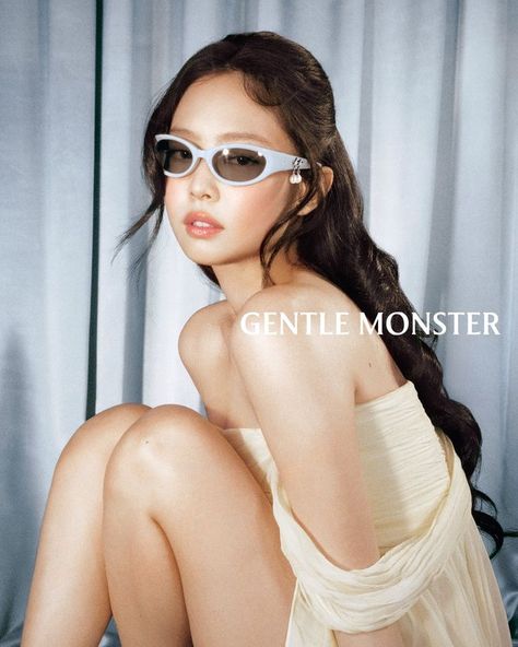 JENNIE FOR GENTLE MONSTER 🩵 Jennie For Gentle Monster, Gentle Monster X Jennie, Jennie Jentle Monster, Gentle Monster Jennie, Jennie Gentle Monster, Rosé Jisoo, Gentle Monster, Pretty People, Photo Shoot