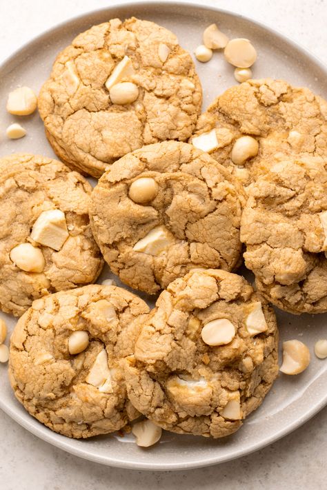 These bakery style gluten free white chocolate macadamia nut cookies are impressively large with gooey centres and crispy edges. Filled with decadent chunks of white chocolate and macadamia nuts, these easy homemade cookies are sure to rival any coffee shop. These gluten-free white chocolate macadamia nut cookies are so decadent, they rival your favourite coffee Macadamia Nut Cookies Recipe, Chocolate Macadamia Nut Cookies, Easy Homemade Cookies, White Chocolate Macadamia Nut Cookies, White Chocolate Macadamia Nut, Salted Nuts, Macadamia Nut Cookies, Vegan White Chocolate, Nut Cookies