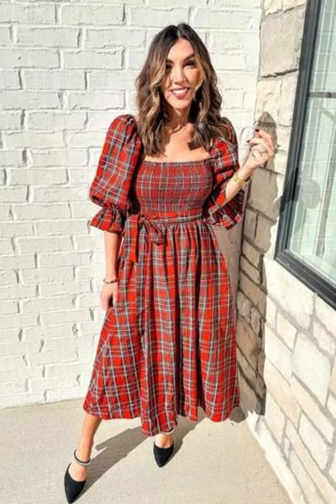 Christmas dress women. Plaid holiday dress. Christmas Wear Outfit Ideas For Women, Christmas Church Dresses, Christmas Aesthetic Dress, Christmas Dress Ideas For Women, Red Christmas Dress Women, Timeless Outfits For Women, Red Plaid Dress Outfit, Christmas Dress Women Classy, Christmas Style Outfit