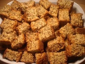 All Bran Flakes, Honey Buttermilk Bread, Buttermilk Rusks, Rich Banana Bread, Bran Flakes, Rusk Recipe, Coffee Cake Recipes Easy, Rock Recipes, Creative Cooking