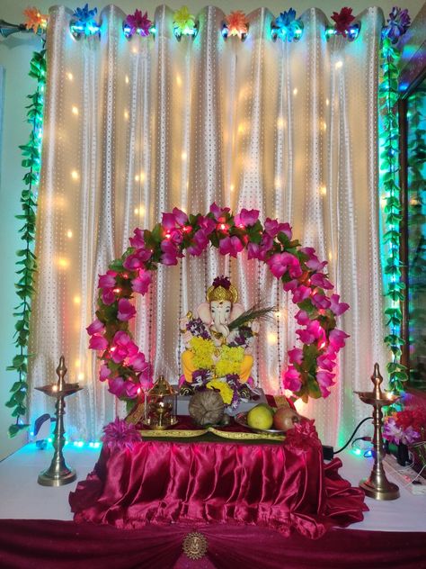 Readymade Ganpati Decoration, Ganpati Pooja Decoration At Home, Dekoreshan Idea, Light Decoration For Ganpati, Ganesh Laxmi Diwali Decoration, God Decoration Ideas At Home, Gnpti Decoration At Home, Backdrop Ideas For Ganpati Decoration, Backdrop For Ganpati Decoration