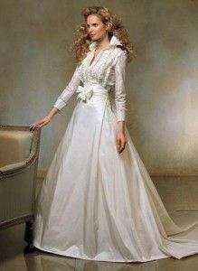 Top Ten Lace Wedding Gowns for Any Time of Year Masculine Wedding Dress, Modest Long Sleeve Wedding Dresses, Masculine Wedding, Long Sleeve Wedding Gowns, Modest Wedding Gowns, Wedding Gowns With Sleeves, Wedding Dresses With Flowers, Ball Gown Skirt, Gorgeous Wedding Dress