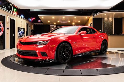 Camaro Z/28! Only 667 Miles, 1 Owner, LS7 427 V8, 6-Speed Manual, 1 of 515 Made 2018 Camaro Zl1, Side Fat Workout, Z28 Camaro 2015, 2014 Camaro, 2015 Wallpaper, 1980 Z28 Camaro, 1987 Camaro Iroc Z28, Chevrolet Camaro 2010, Fat To Fit