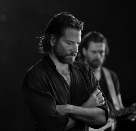 Bradley Cooper as Jackson Maine 🖤 such an incredible performance✨ Jackson Maine, Brad Cooper, Anthony Ramos, Education Humor, Liam Hemsworth, James Mcavoy, Bradley Cooper, A Star Is Born, Christina Hendricks