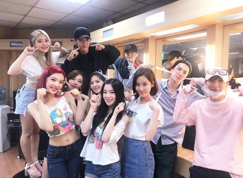 Via Leeteuk's Instagram Sm Town, Exo Red Velvet, Actors Funny, Korean Best Friends, Park Sooyoung, Kpop Couples, Red Velvet Seulgi, K Pop Star, Red Velvet Irene