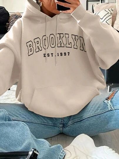 Sweatshirt Outfits, Cheap Sweatshirts, Women Sweatshirts, Quick Outfits, Cute Preppy Outfits, Sweatshirt Outfit, Easy Trendy Outfits, Winter Sweatshirt, Cute Sweatshirts